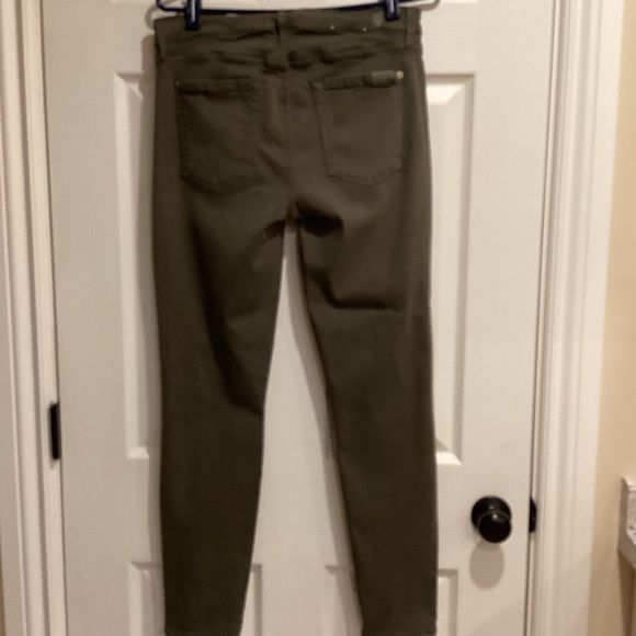 7 For All Mankind Olive Green Skinny Jean, Size 31 - Picture 5 of 15